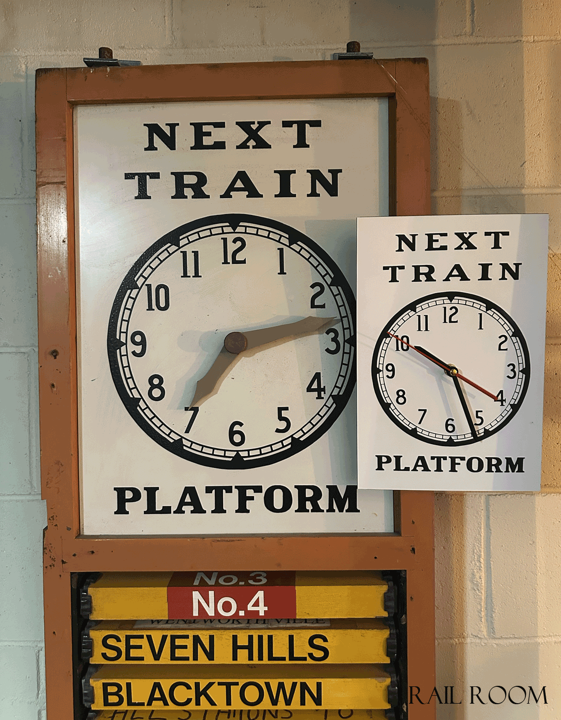 Clock - Next Train